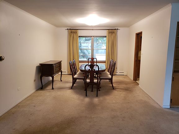 5th image of 134 W Main St