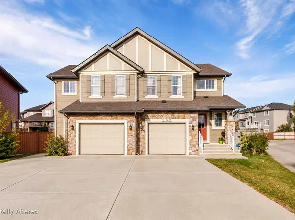 262 SW Panamount Way NW, Calgary, AB T3K 0P4