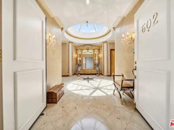 425 N Maple Dr #Penthouse 602, Beverly Hills, CA 90210