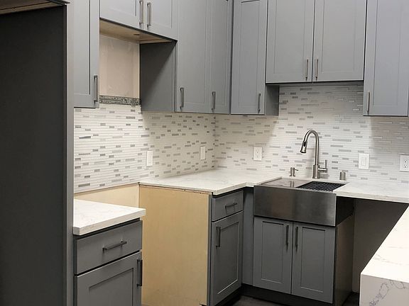 2nd image of 3275 Mission St #3