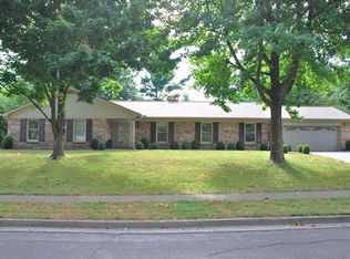 636 Tally Rd, Lexington, KY 40502