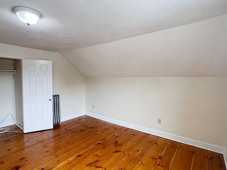 136 Central St — Photo 33