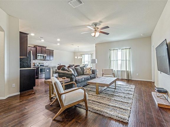 4th image of 11112 Whitlock Dr