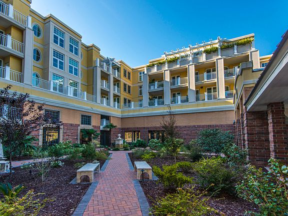 4th image of 5012 Old Bridgeview Ln #5012