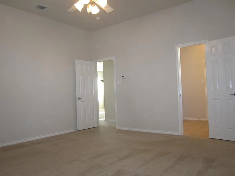1100 Arthurs Ct — Photo 11