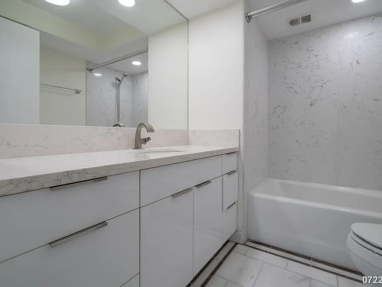 415 South St #1402 — Photo 20