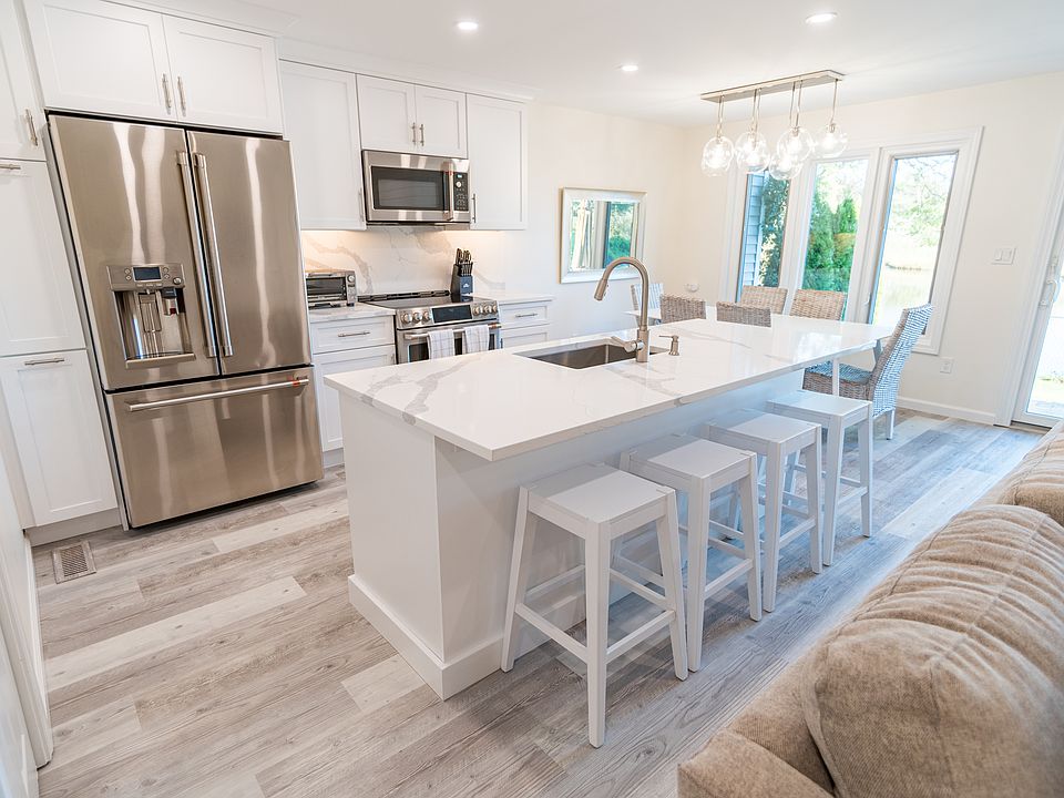 open kitchen, dining and living room