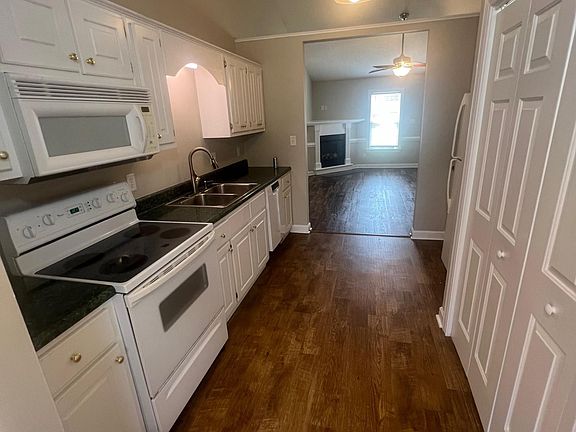 5th image of 1153 Nicklaus Dr #A