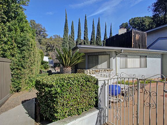 3rd image of 480 W Montecito Ave