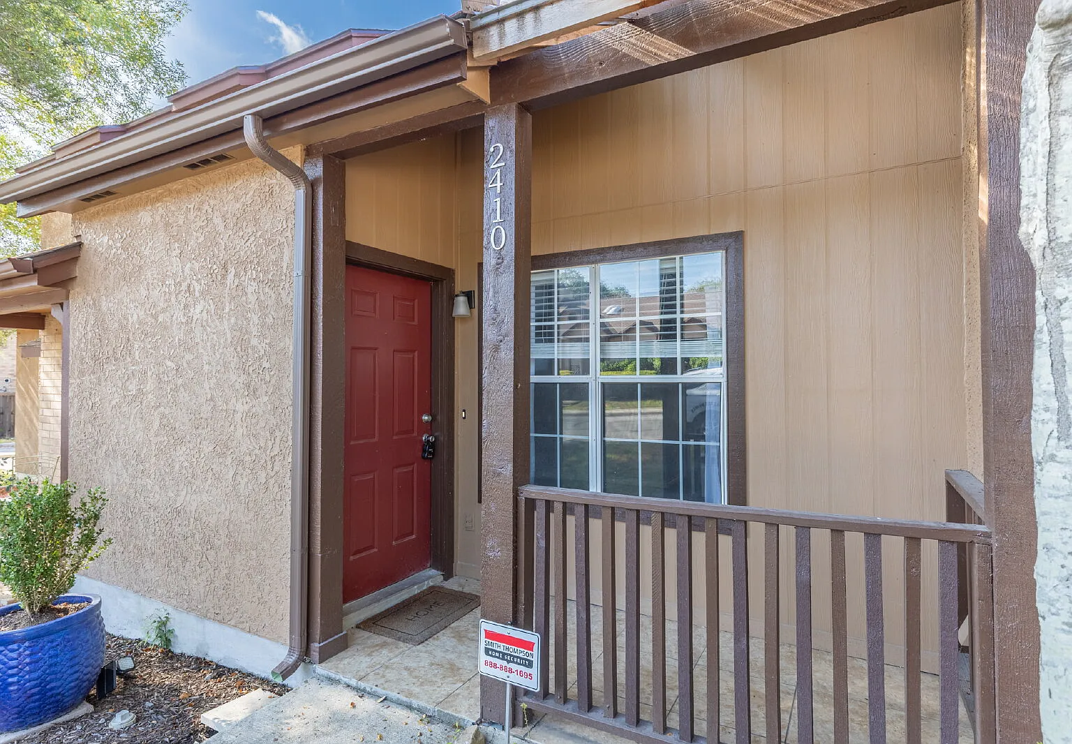 2 bed, 2.0 bath, 1205 sqft, $1,649 — Photo 2