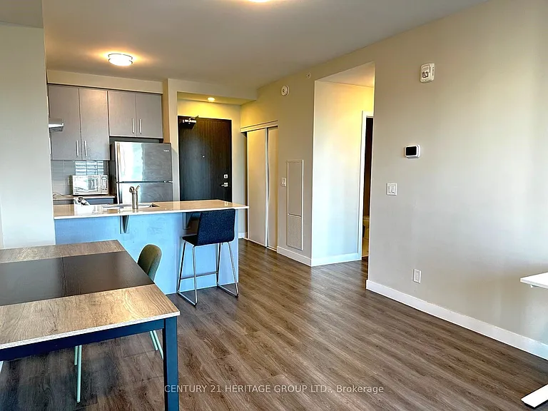 15 Queen St S #1610 — Photo 10