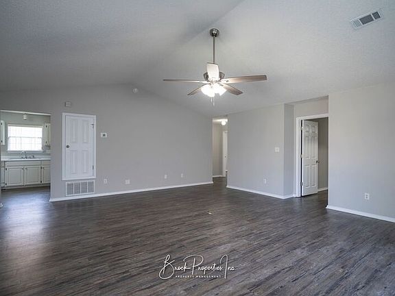 4th image of 355 Mirabelle Dr