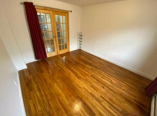41-25 71st St #1B, Woodside, NY 11377