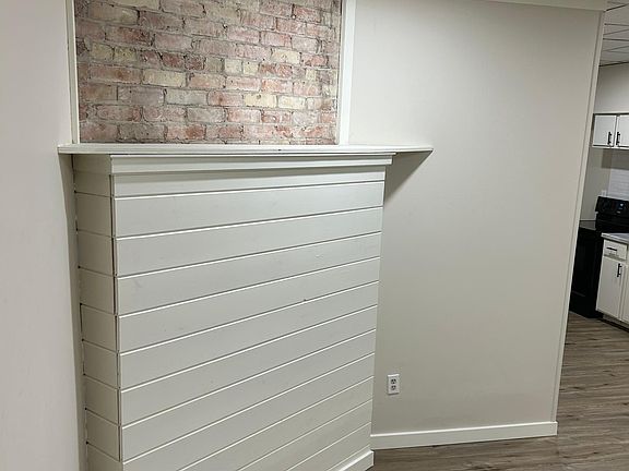 2nd image of 313 E Chapin St #4
