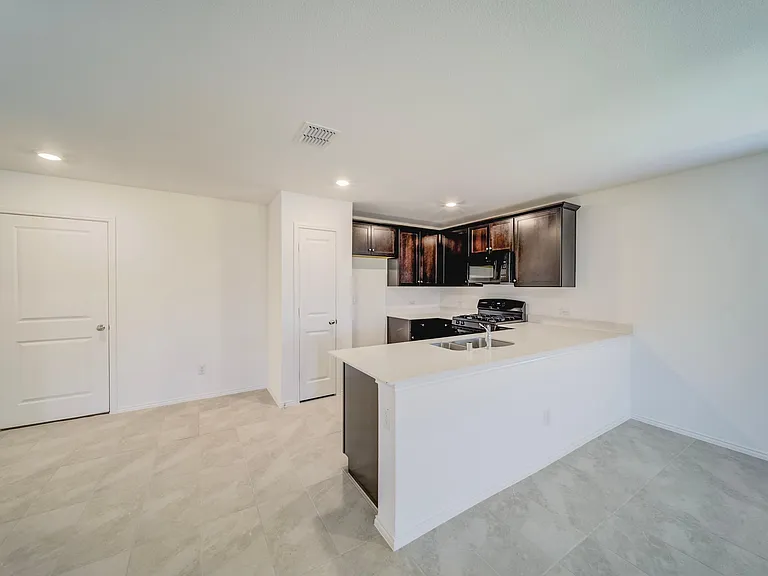 352 Sun Bluff Rd — Photo 9
