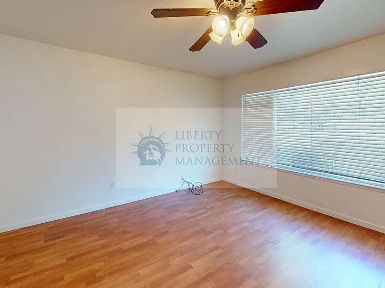 3801 Tenby Way — Photo 5