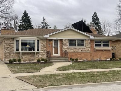 221 S Gibbons Ave, Arlington Heights, IL, 60004