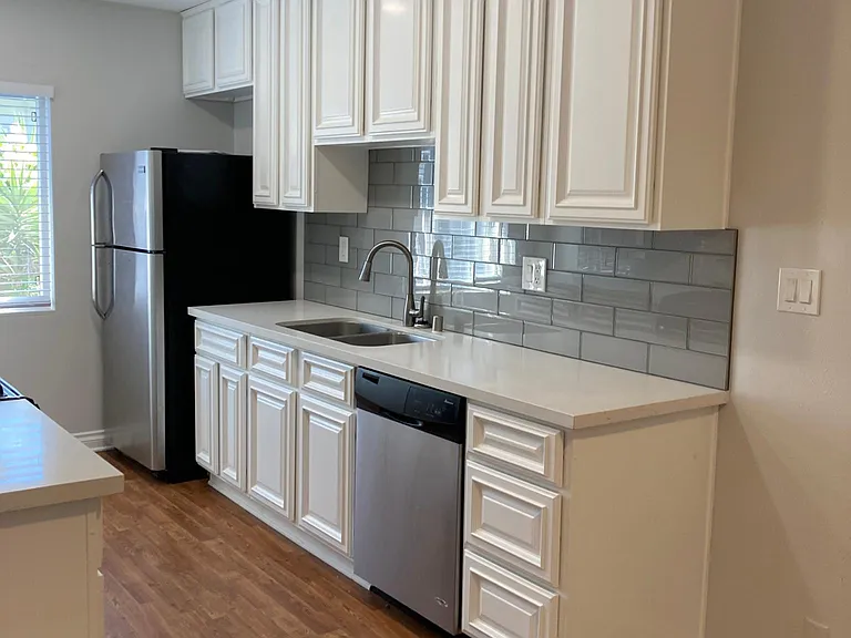 1926 S Shenandoah St #7 — Photo 7