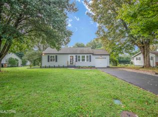 310 Canterbury Dr, Knoxville, TN 37920