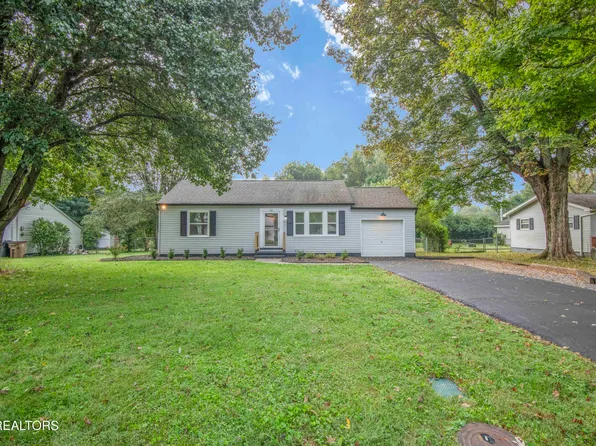 310 Canterbury Dr, Knoxville, TN 37920