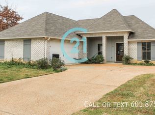115 Bankside Dr, Canton, MS 39046