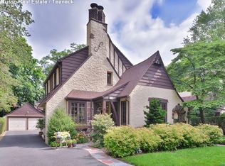 111 Merrison St, Teaneck, NJ 07666