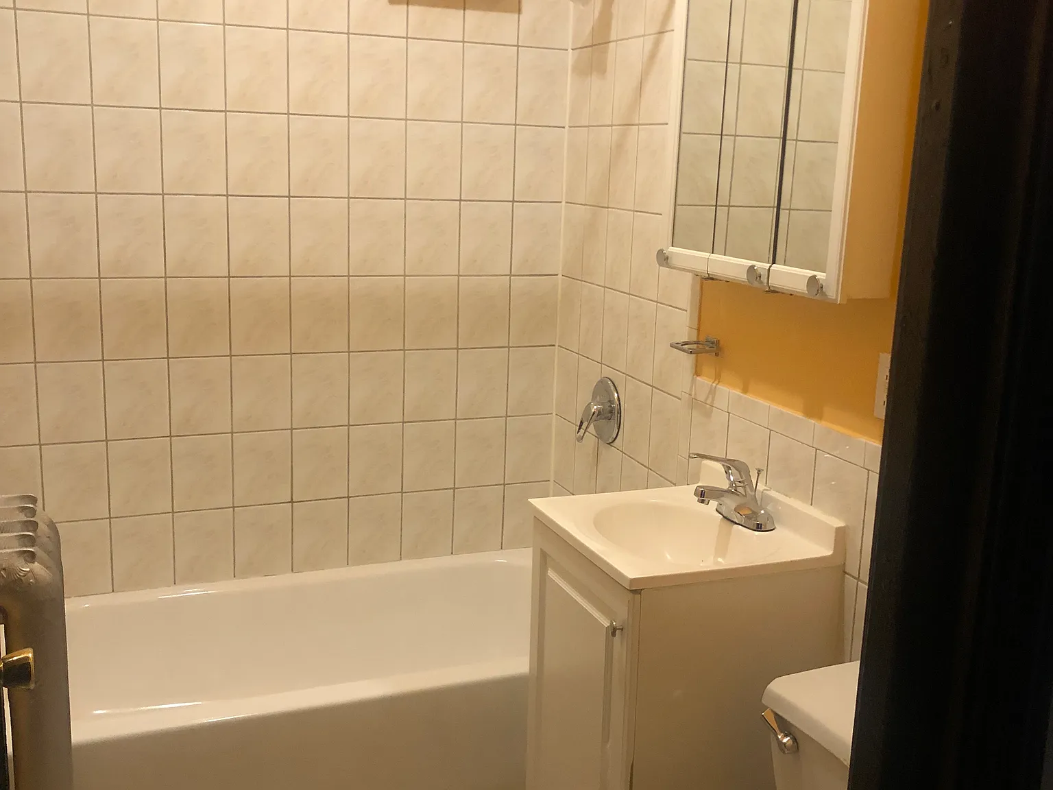 2 bed, $1,300 — Photo 1