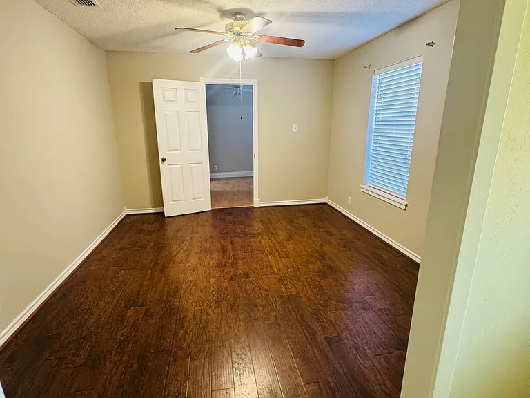 115 Fairview Dr — Photo 4