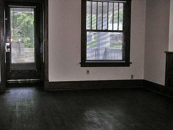 4th image of 432 S Phillips Ave