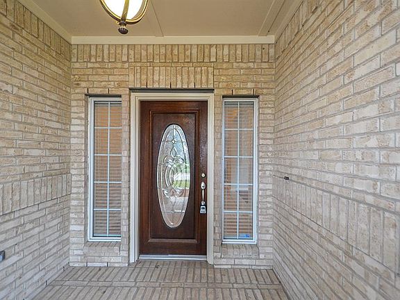 3rd image of 4718 Owens Glen Ct