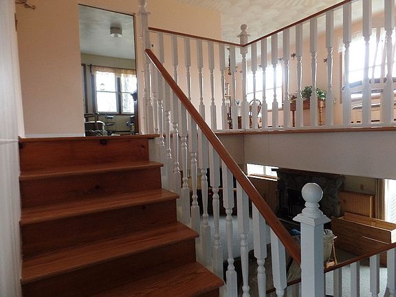 stairs to upper level