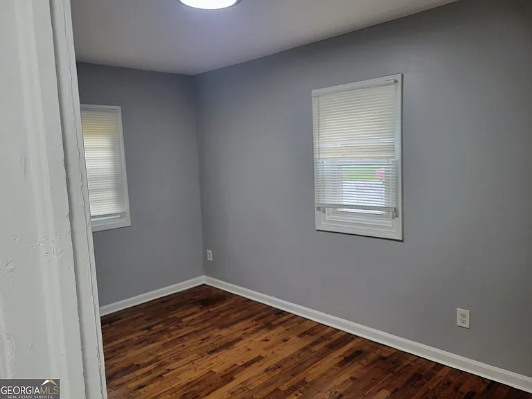 1361 McClelland Ave — Photo 6