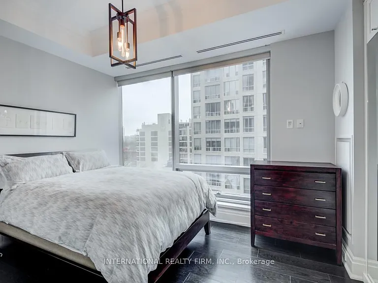 55 Scollard St #702 — Photo 16