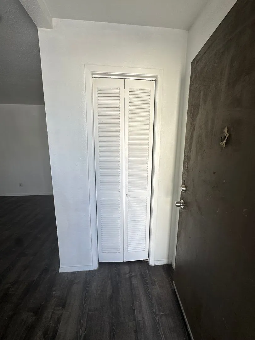 second floor 1 bd condo — Photo 4