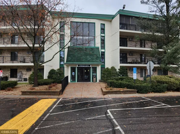 10401 Cedar Lake Rd Unit 520, Minnetonka, MN 55305