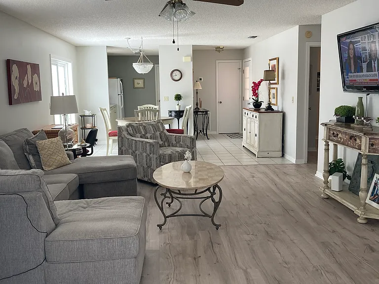 1201 Flores Ave — Photo 17