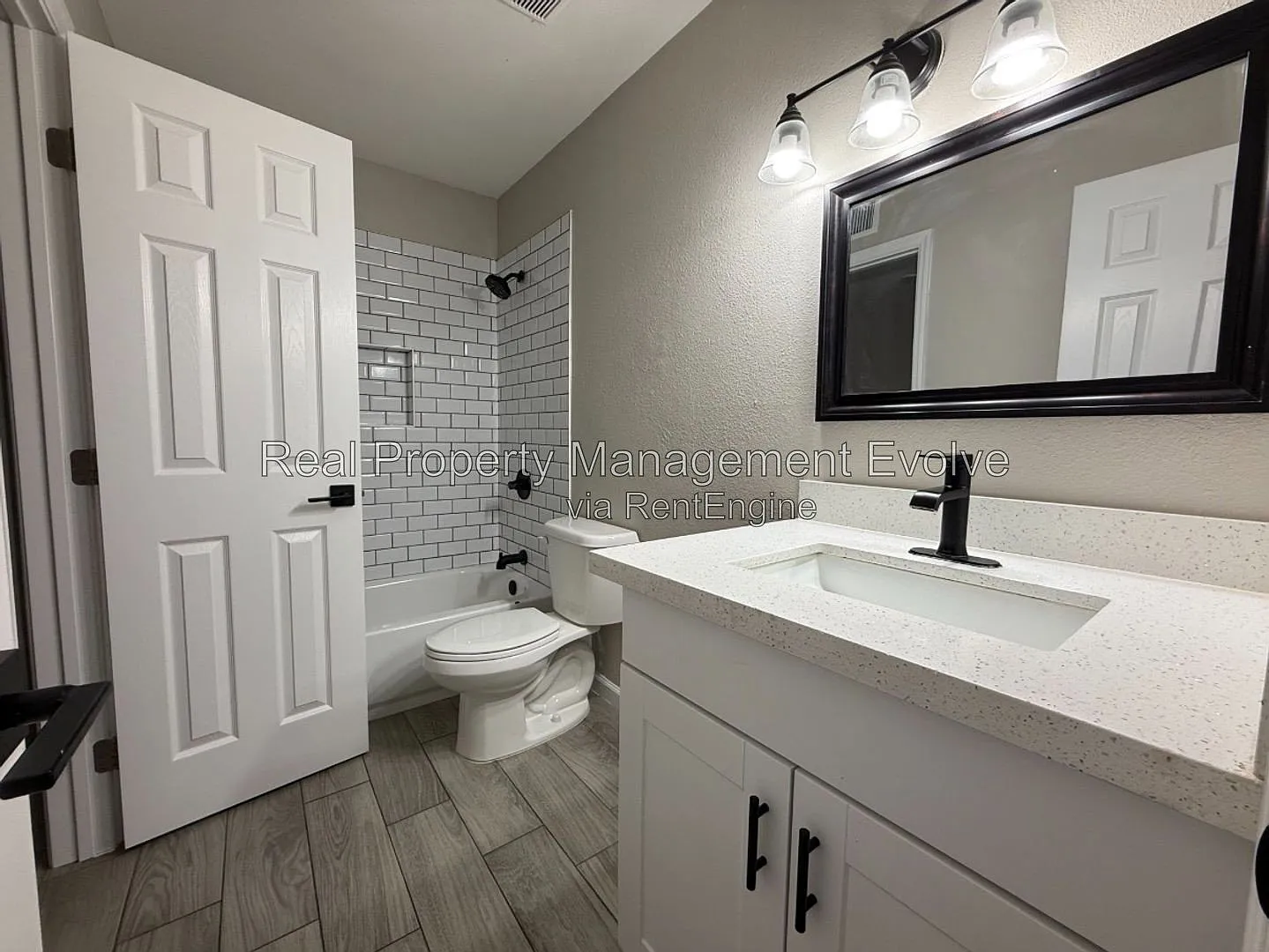 2 bed, 1.0 bath, 955 sqft, $895 — Photo 4