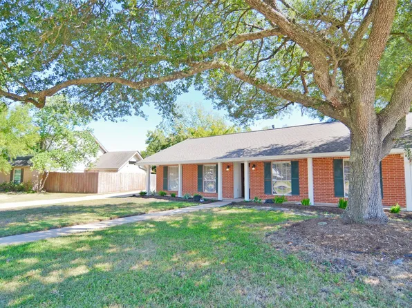 4513 S Flamingo Dr, Seabrook, TX 77586