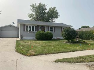 843 8th St, Columbus, NE 68601