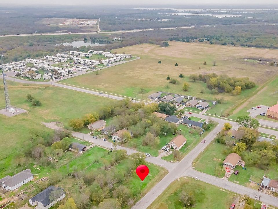 1300 E 12th Ave, Corsicana, TX 75110 MLS 20474013 Zillow