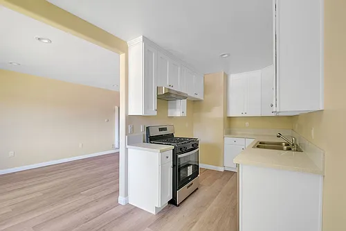 1070 W Kensington Rd #2 Photo 1