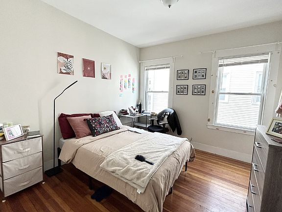 4th image of 74 Romsey St #U2