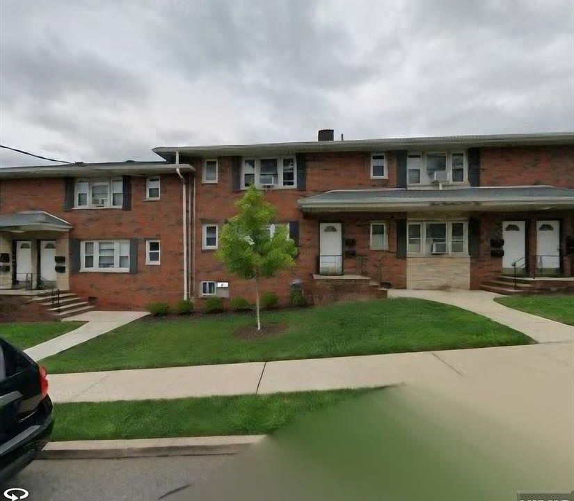 1st image of 345 7th St APT 10