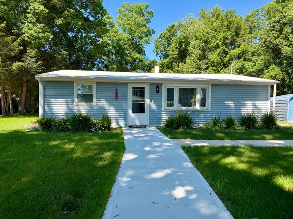 113 Paula Cir #1