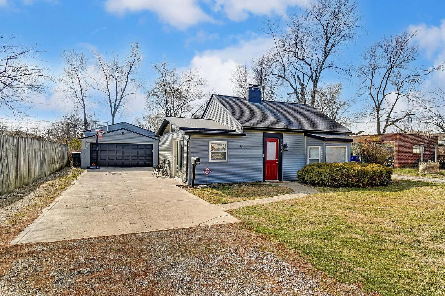 1265 Moler Rd photo 1