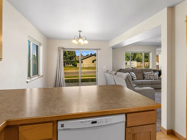 4006 Broadwater Ct — Photo 15