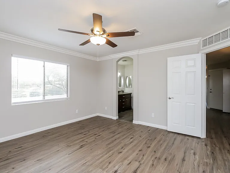 878 E Pollino St — Photo 10