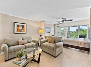 1 Bluebill AVE #405, NAPLES, FL 34108