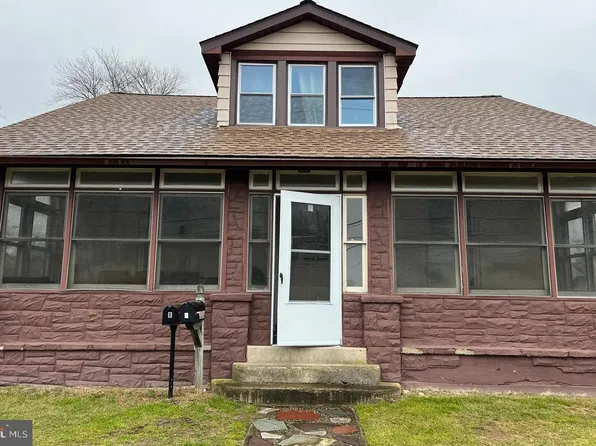 911 Laurel Rd, Lindenwold, NJ 08021