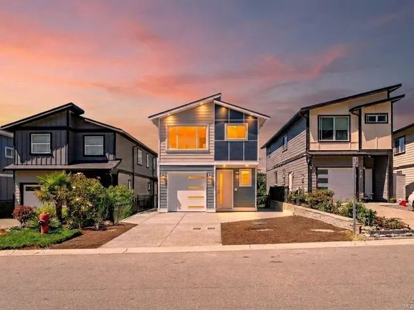 942 Peace Keeping Cres, Langford, BC V9C 0N6